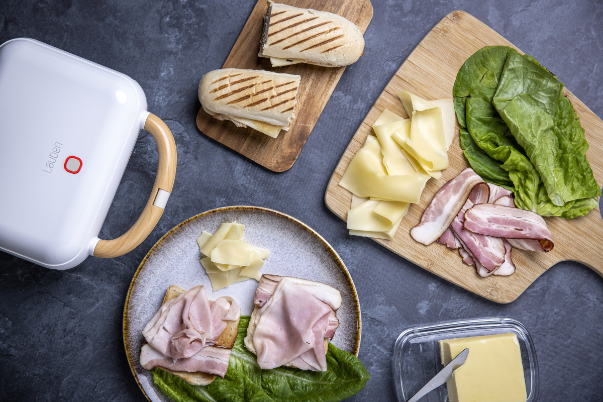 Tosty, gofry, panini i grillowane mięso lub warzywa