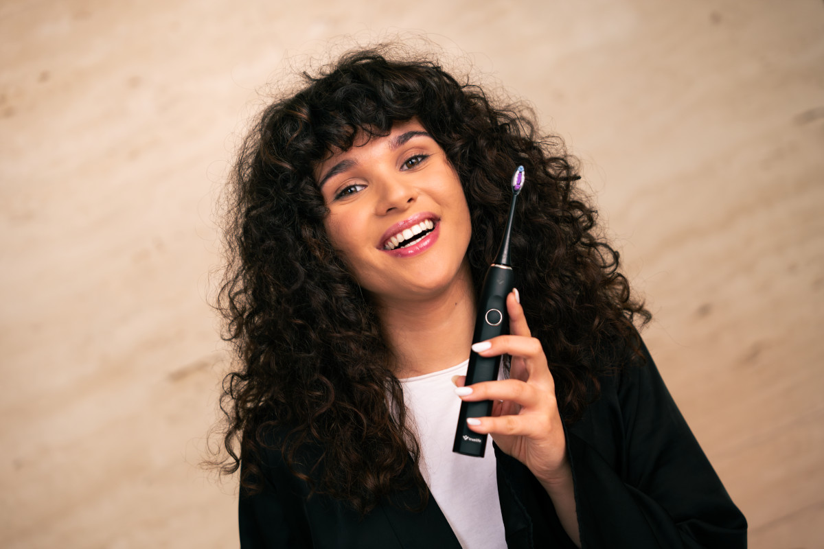 TrueLife SonicBrush Clean70 UV Black 5 trybów czyszczenia i wymienne główki